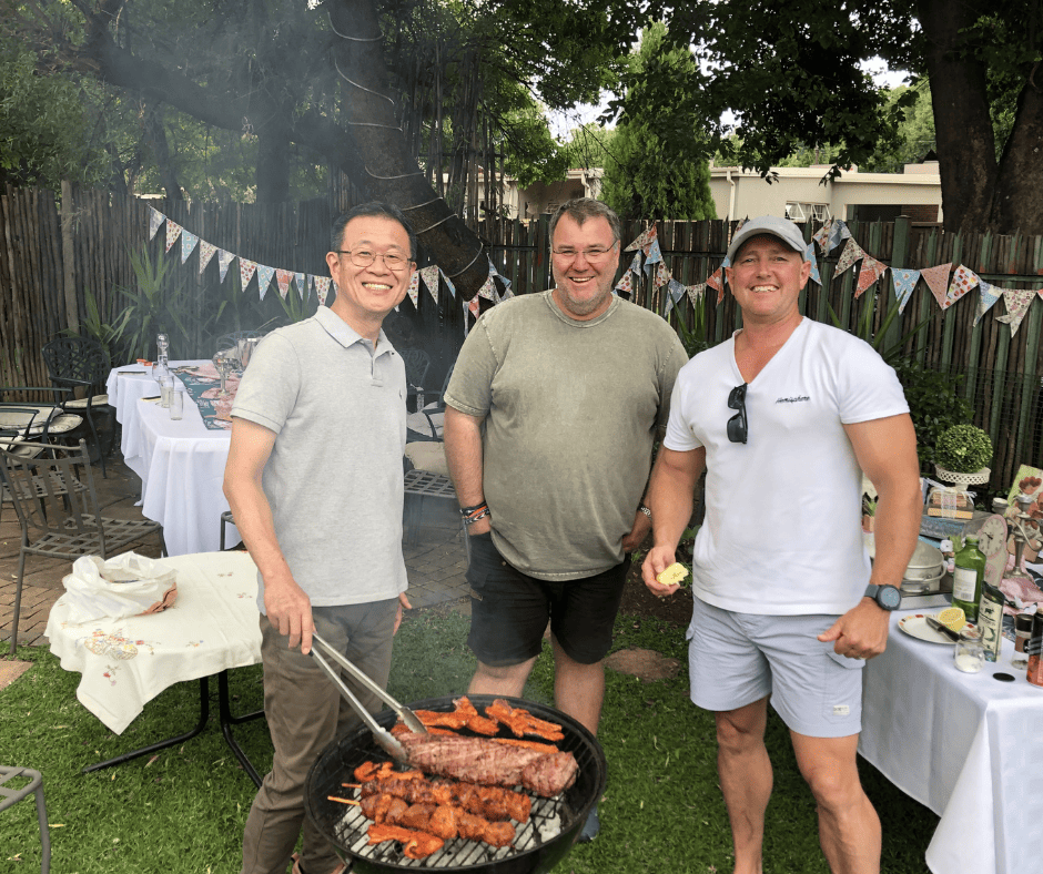 異文化理解-異文化コミュニケーション-異文化マネジメント-異文化適応-モチベーション-ヤル気-価値観の違い-アジア-新興国-現地マネジメント-無料-メンター-相談-グローバルチーム-信頼-成長-自信-岡部浩一-ウチ-ソト-リーダーシップ-サーバントリーダー