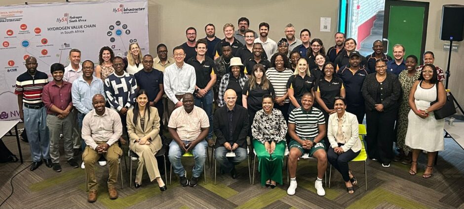 異文化理解-異文化コミュニケーション-異文化マネジメント-異文化適応-モチベーション-ヤル気-価値観の違い-アジア-新興国-現地マネジメント-グローバルチーム-信頼-成長-自信-岡部浩一-リーダーシップ-共感